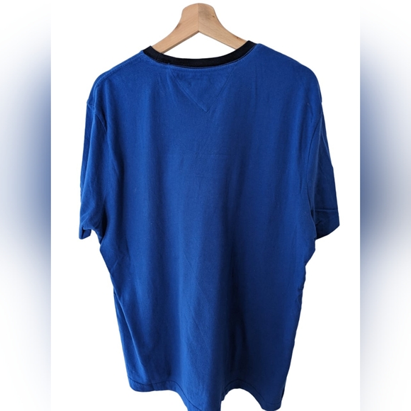 Tommy Hilfiger Logo T-Shirt Men's Size Large Vintage look - Picture 2 of 3